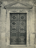 Флоренция. Дверной проем в часовню Пацци, церковь Санта Кроче
