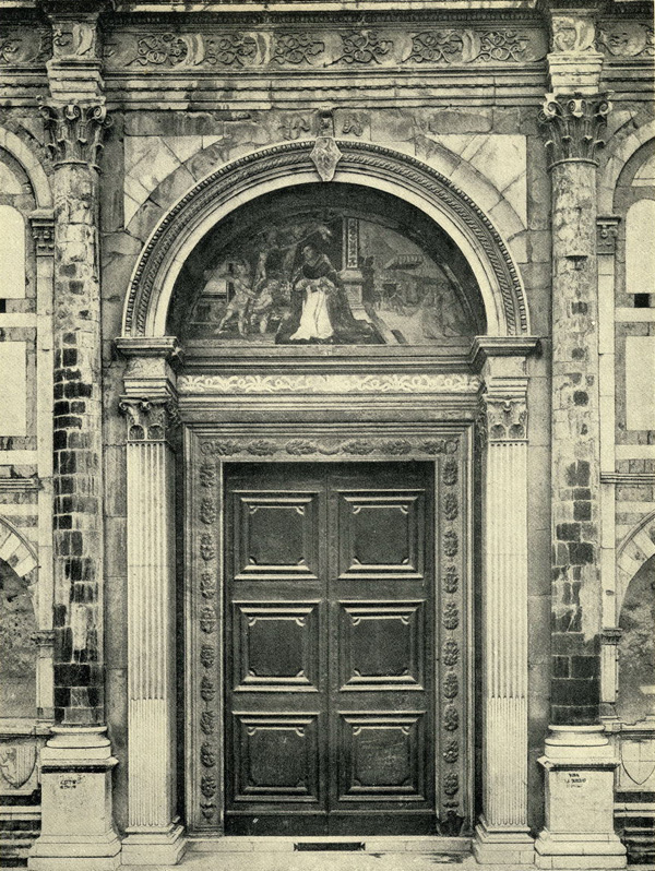 Флоренция. Церковь Санта Мария Новелла. Двери и порталы в итальянской архитектуре