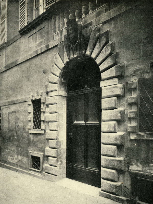 Сиена. Дворец Киги-Пиколомини. Двери и порталы в итальянской архитектуре