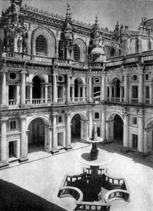 Архитектура Португалии эпохи Возрождения: Томар. Двор монастыря тамплиеров, 1562 г. Диогу ди Торралва