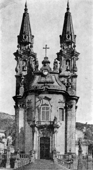 Архитектура Португалии: Гимараинш. Церковь Страстей Христовых, XVIII в. Главный фасад